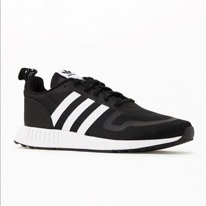 Adidas sneakers running shoes black white 9